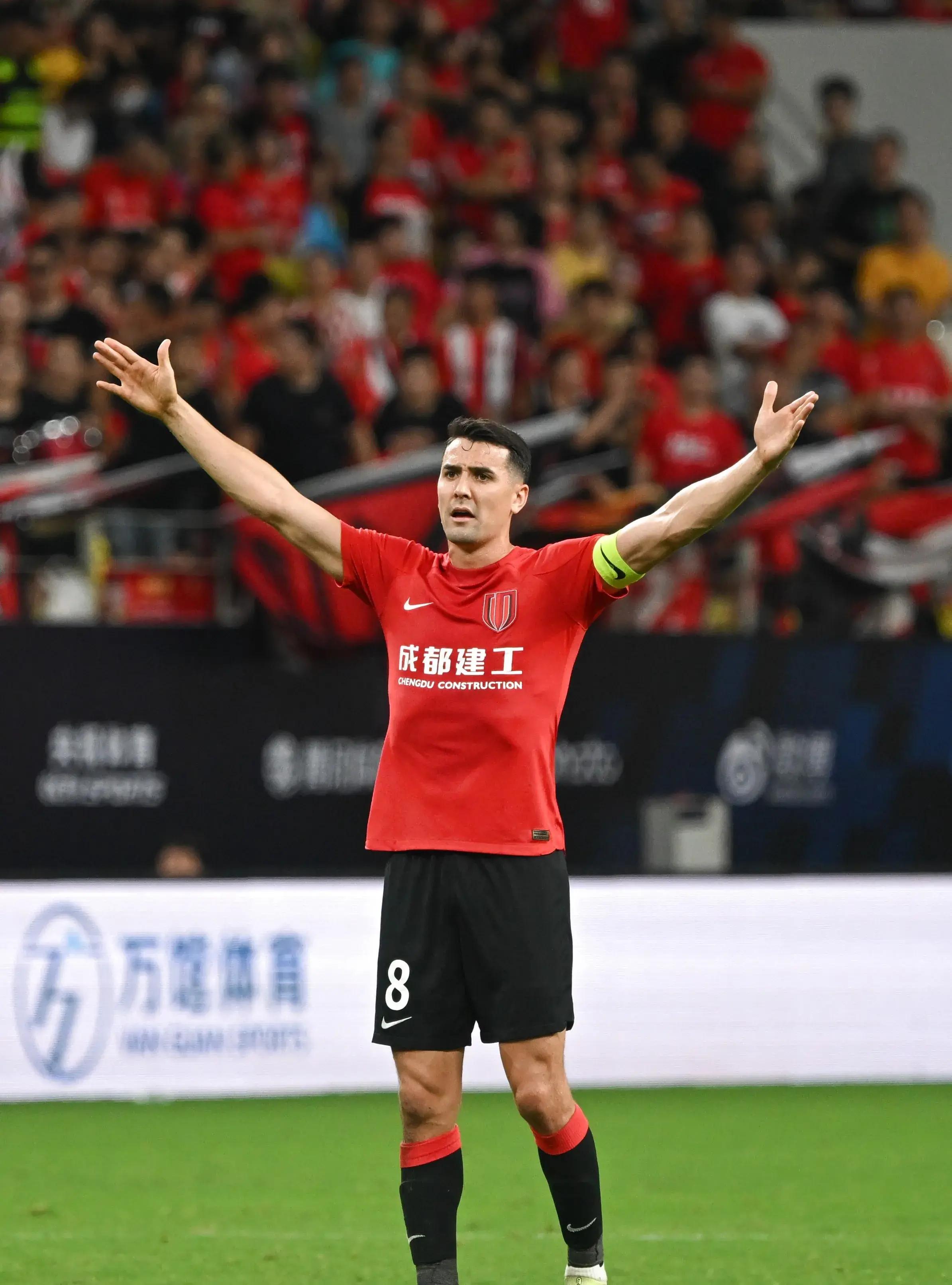 开云平台 -冲刺阶段斯图加特备战足总杯；造点机会细节曝光；引发热议；年轻球员得到机会的简单介绍